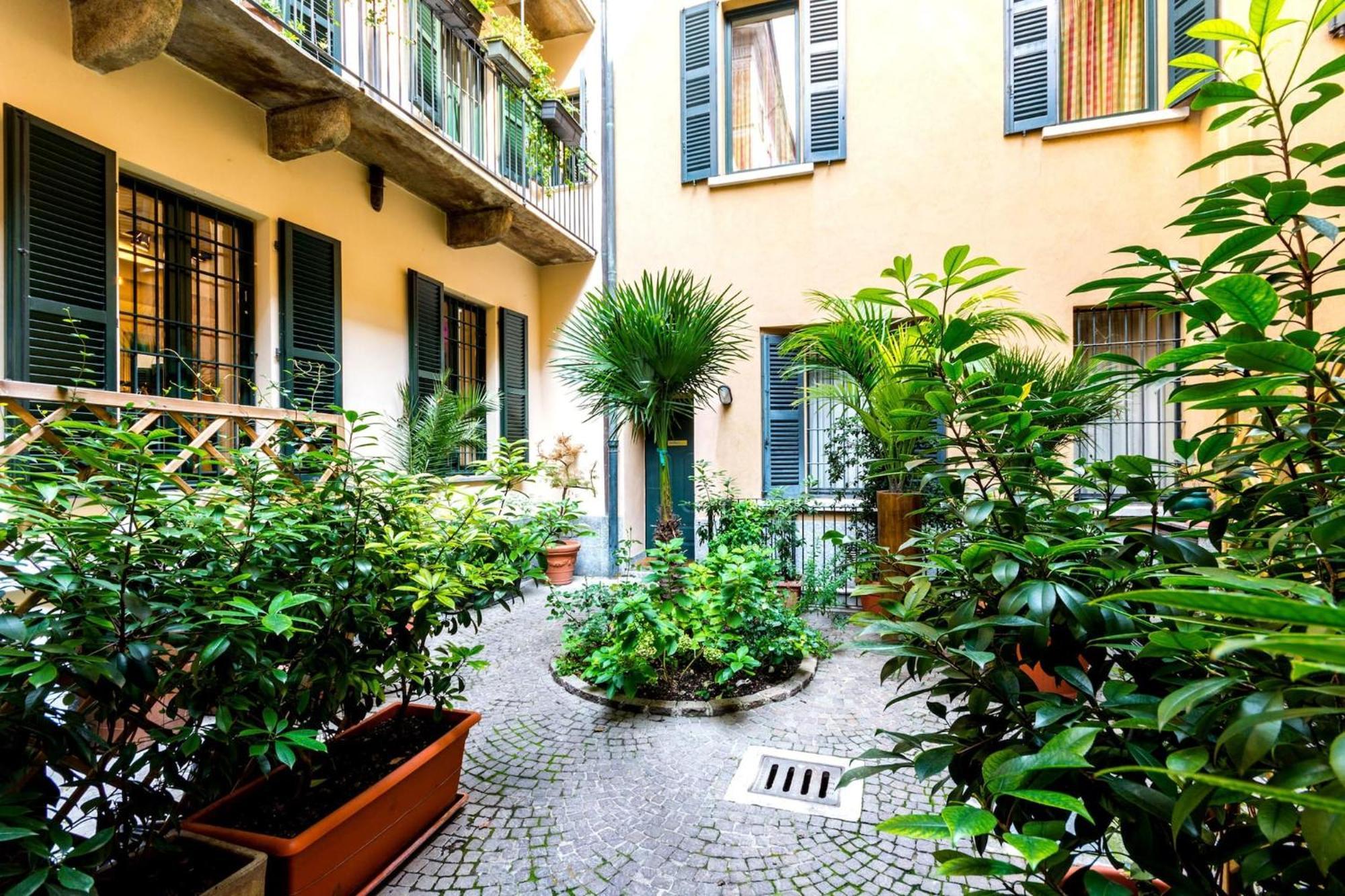 Lovely Apartments In The Hearth Of Brera By Rentopolis Milano Exteriör bild
