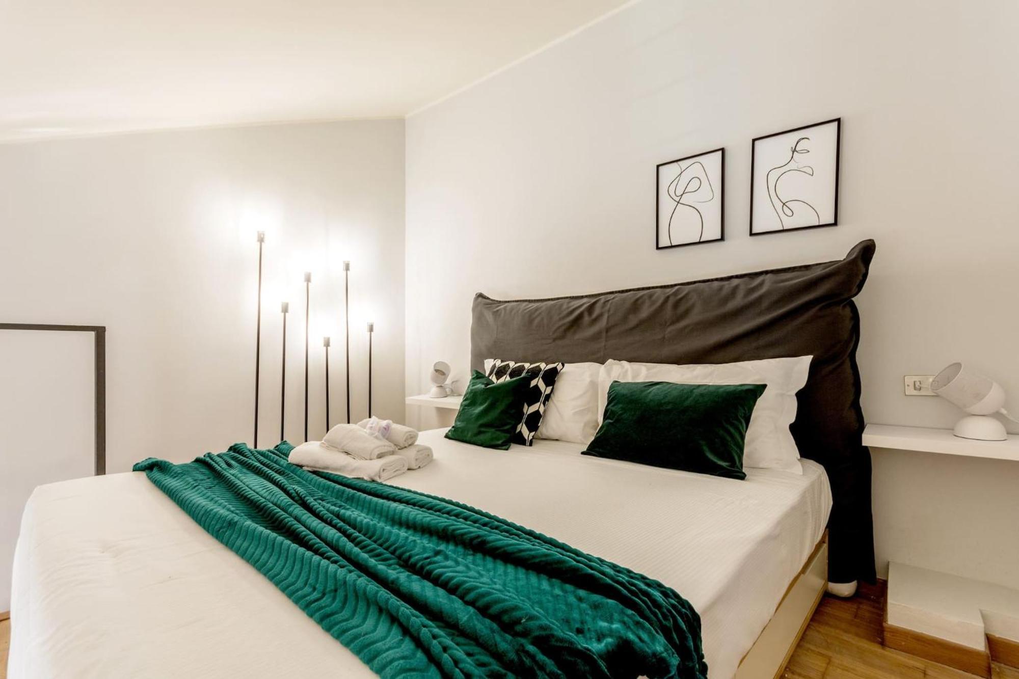 Lovely Apartments In The Hearth Of Brera By Rentopolis Milano Exteriör bild