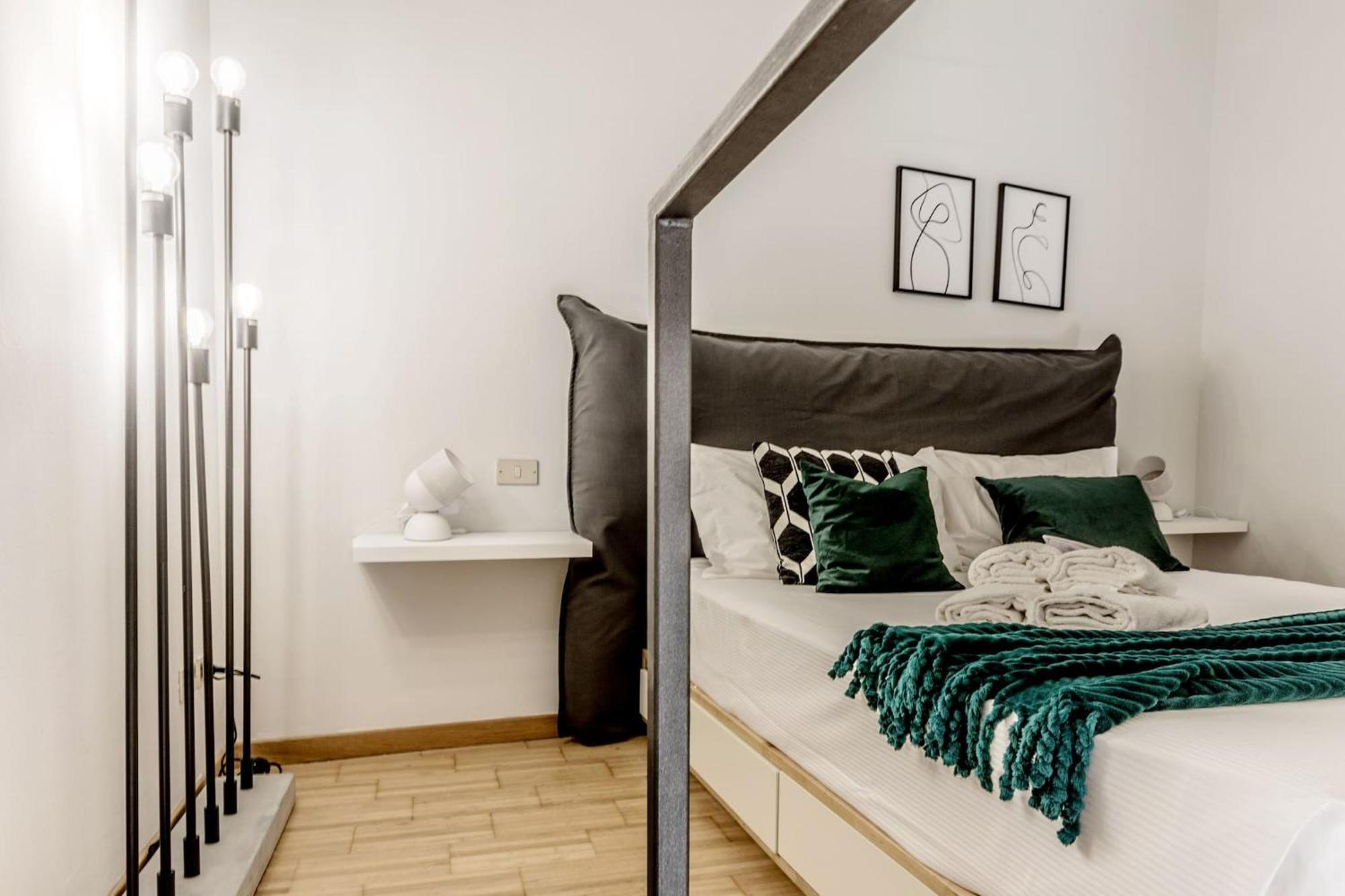 Lovely Apartments In The Hearth Of Brera By Rentopolis Milano Exteriör bild